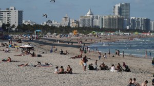 Miami-Dade anunciará orden de emergencia para la reapertura de espacios abiertos