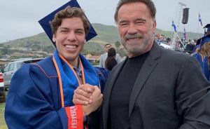 El hijo de Arnold Schwarzenegger replicó las emblemáticas posturas de su padre (FOTOS)