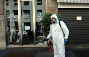 Italia se aproxima a los 100 mil casos totales y casi 27 mil muertos por coronavirus