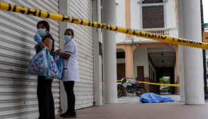 Coronavirus en Ecuador: ¿Qué riesgos traen los cadáveres abandonados en las calles?