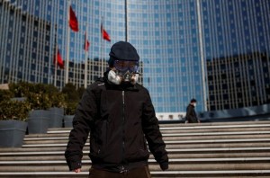 Pekín prolonga a tres semanas la cuarentena para llegados desde el extranjero