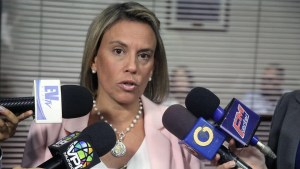 Lilia Camejo: La cuarentena no detiene la persecución y torturas contra militares en Venezuela