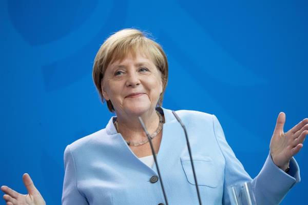 Angela Merkel deja la cuarentena domiciliaria tras varios tests negativos de Covid-19