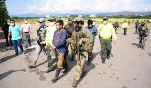 Grupos irregulares de Colombia agregan la pandemia del miedo a la crisis del coronavirus