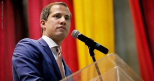 Guaidó lamentó el fallecimiento del diputado Hernán Alemán