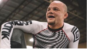 “Estaba listo para morir”: Luchador de UFC contó cómo se enfrentó a un intruso en su casa