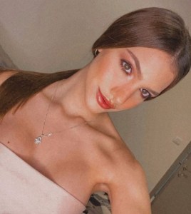 “Que la sigan para más consejos”: Esta miss venezolana se aplicó vinagre en el cabello y terminó intoxicada