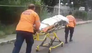 Trasladaron un paciente a pie después que la ambulancia se quedara sin gasolina en Táchira (Video)