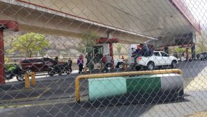 Por gasolina: El Nazareno de San Pablo se quedó varado en Antímano #8Abr (VIDEO)