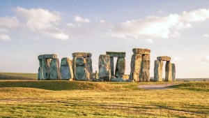 EN FOTOS: Descubren nueva evidencia del origen de “el Altar”, una de las piedras más exóticas de Stonehenge