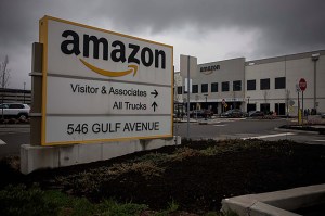 Amazon enfrenta otra huelga de almacenes en Nueva York debido a que docenas de trabajadores tienen coronavirus