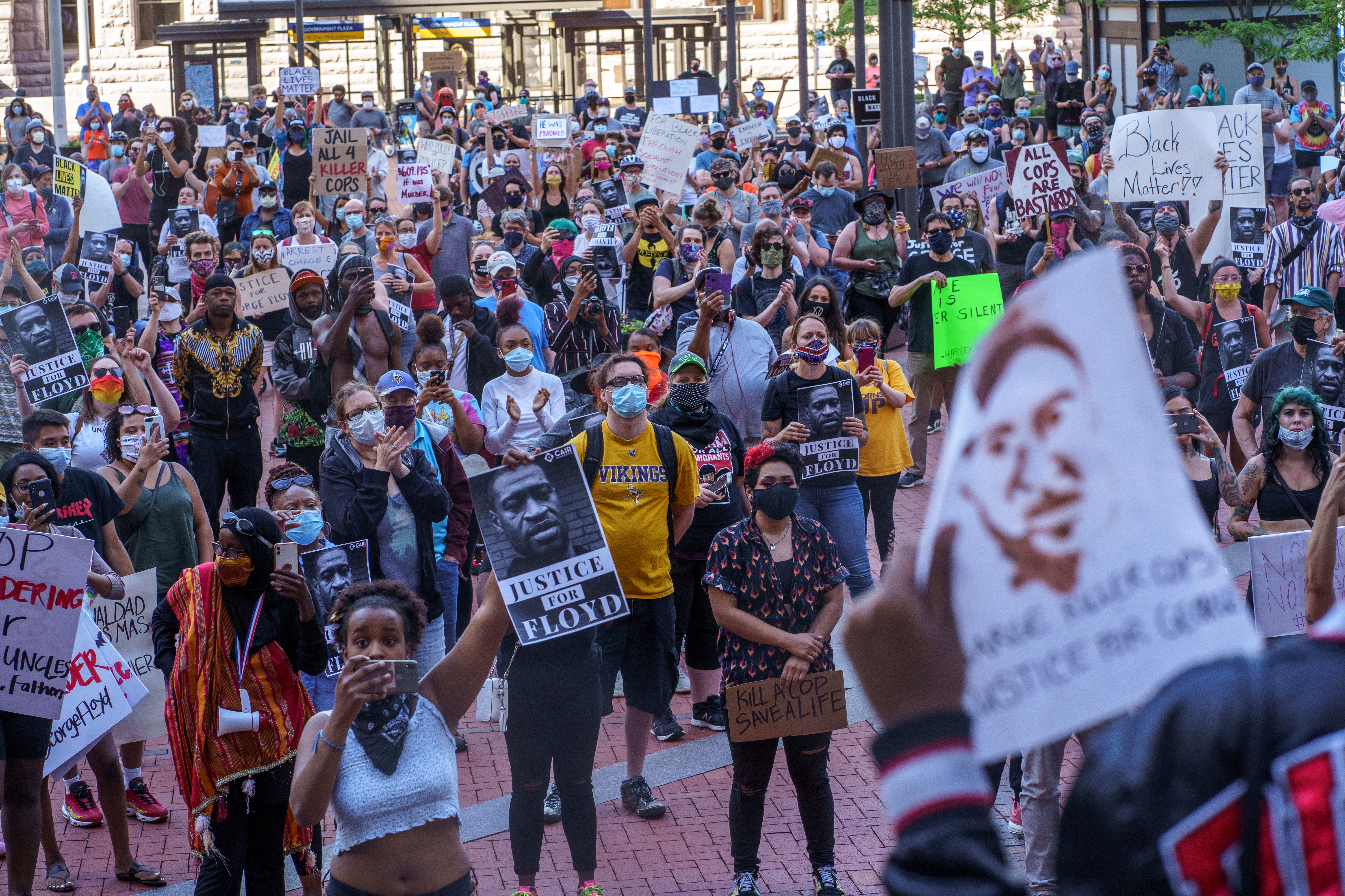 ¿Qué pasó con el coronavirus en las ciudades de EEUU tras las protestas contra el racismo?