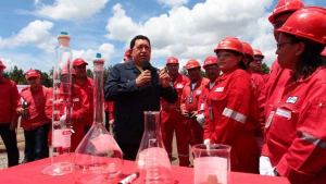 ALnavío: Maduro sepulta una de las banderas que más votos y beneficios políticos le dio a Chávez