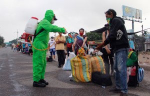 Colombia refuerza controles en frontera con Venezuela por aumento de Covid-19
