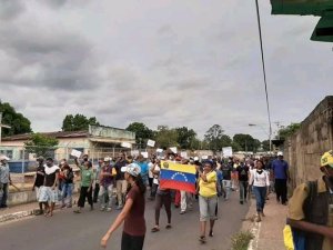 Se calientan las calles: Venezuela sin gas, ni agua en plena pandemia del coronavirus