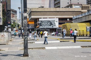 Las dos caras de una Caracas en cuarentena (Video)