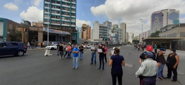 Protestan en San Martín por la falta del agua y el servicio eléctrico #30May (FOTO)