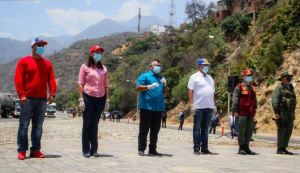 Régimen de Maduro recibió 252 cisternas de China para controlar la distribución de agua