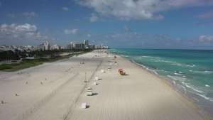 Miami Beach reabrirá playas y hoteles el lunes