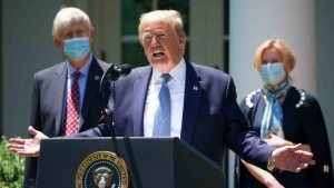 Trump lanza “Operación Velocidad Warp”, su plan para una vacuna contra el coronavirus