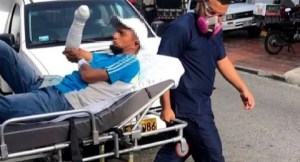 De un machetazo le mutilaron la mano a un venezolano en Colombia por piropear a una mujer
