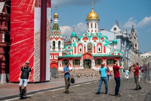 Moscú sale del confinamiento mientras la pandemia se agrava en América Latina