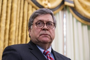 Dimite el jefe de delitos electorales de EEUU luego que el fiscal Barr ordenara investigar presunto fraude