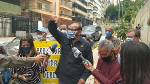 Protestan contra colectivos que apoyados por Erika Farías invaden comercios e industrias en Caracas