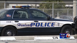 El Departamento de Policía de Hialeah prohíbe tocar el cuello durante los arrestos