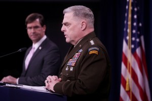 Alto mando militar estadounidense reconoce el “error” de haber participado en acto político con Trump