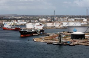 Reuters: Pdvsa despachó buque petrolero con destino a Singapur