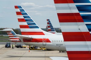 Cinco grandes aerolíneas de EEUU reciben ayuda federal debido a la Covid-19