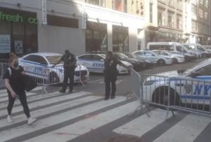 Policías de Nueva York amenazan con huelga para el 4 de julio