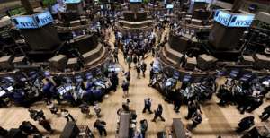 La expansión de la pandemia hace caer los índices en Wall Street