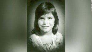 La policía resolvió el caso de una niña secuestrada, violada y asesinada en 1982
