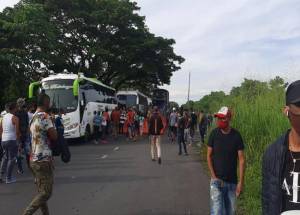 Al menos 241 venezolanos no lograron retornar y tuvieron que quedarse en Cali (FOTO)