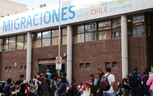 Chile modifica medidas laborales para extranjeros afectados por la pandemia