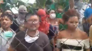 Inhumano: Así mantiene el régimen de Maduro encerrados y sin comida a migrantes confinados en Apure (VIDEO)