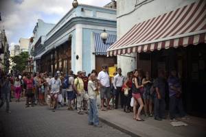 Régimen cubano reabrió las fronteras pese a la pandemia para recibir a turistas