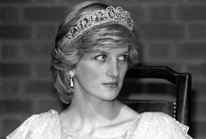 La búsqueda desesperada del amor y un cuerpo martirizado en el Puente del Alma: 23 años del trágico final de Lady Diana
