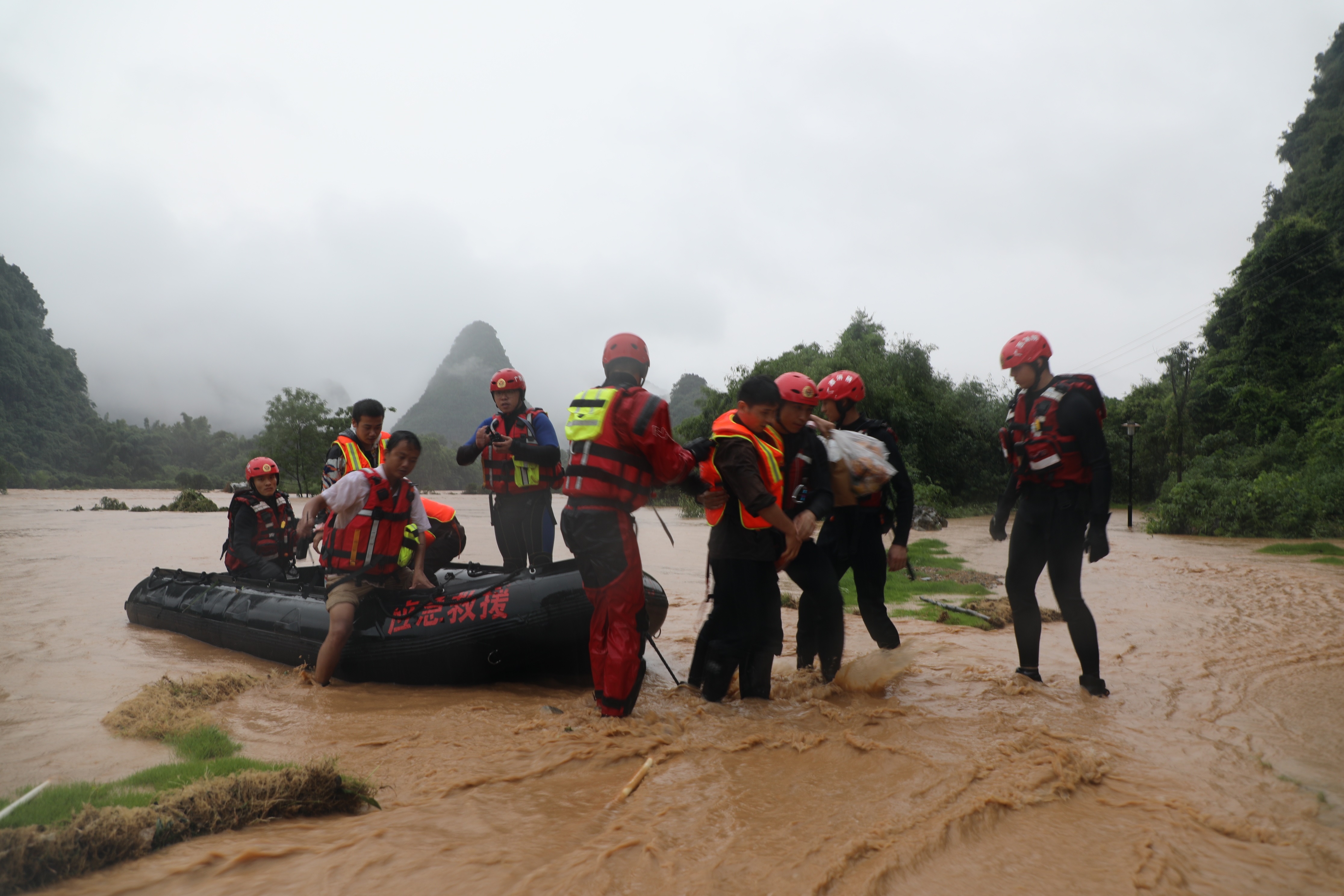 Al menos 19 muertos y 2,6 millones de afectados por inundaciones en China
