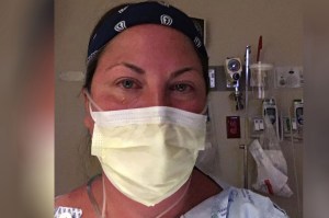 Mujer da positivo por coronavirus después de recuperarse en Texas