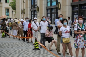 China registra récord de casos en tres meses y América Latina es la región más golpeada por el coronavirus