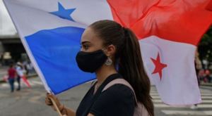 Continúan las protestas en Panamá tras descontento por la gestión de la pandemia