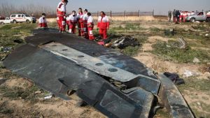 Irán admite que derribó “por error” un avión de pasajeros ucraniano; más de 170 muertos