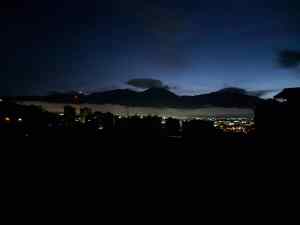 Varias zonas de Caracas amanecieron a oscuras: No regresa la luz desde el apagón nocturno #7Jun