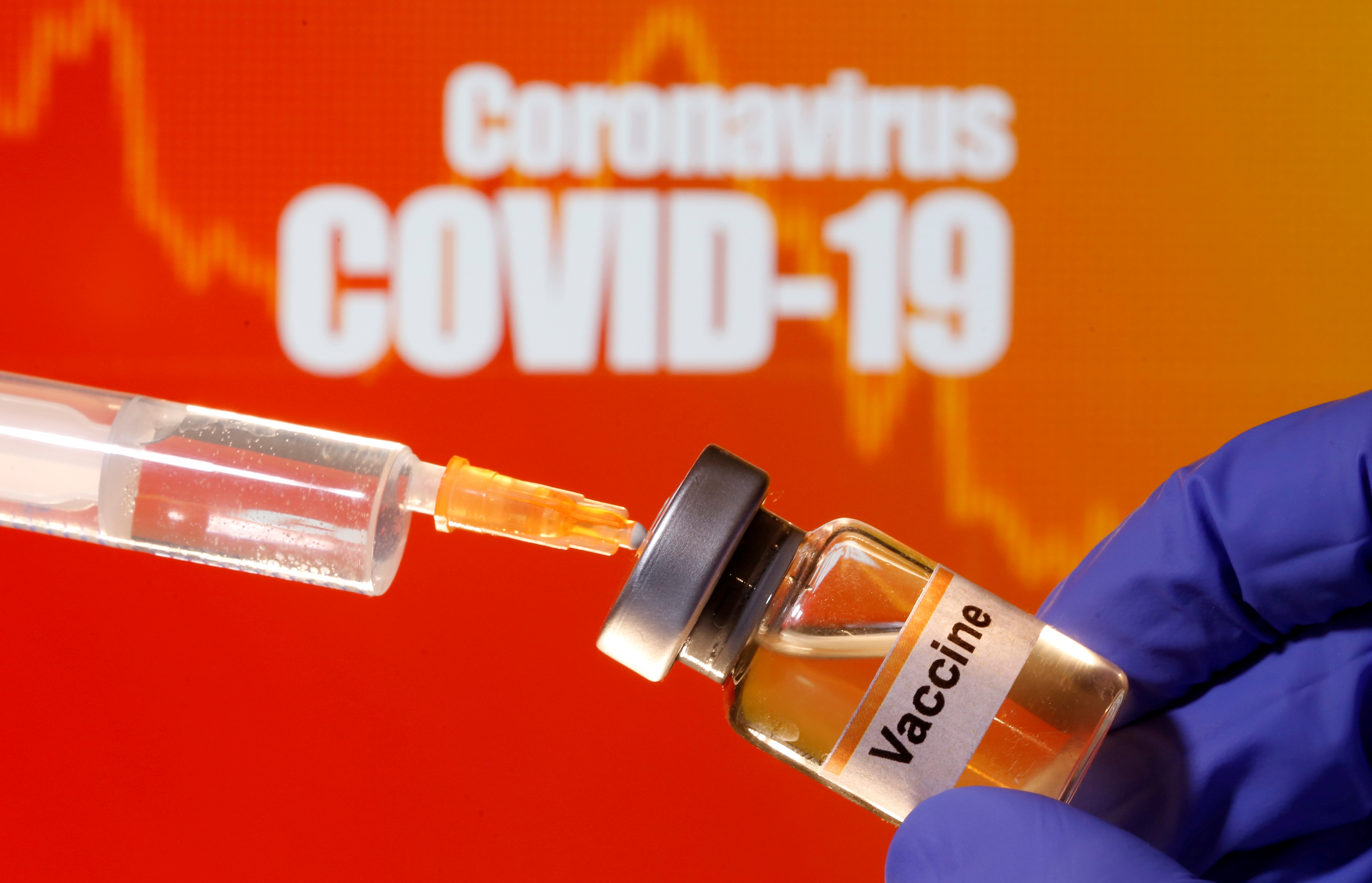 Vacuna de Oxford genera el mismo nivel de anticuerpos que los creados por pacientes recuperados del coronavirus