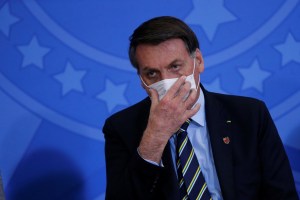 Bolsonaro dice que “está muy bien” tras contagiarse con coronavirus
