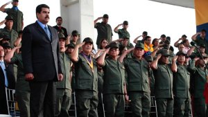 La guerrilla colombiana que asesinó a militares venezolanos jura lealtad al régimen de Nicolás Maduro