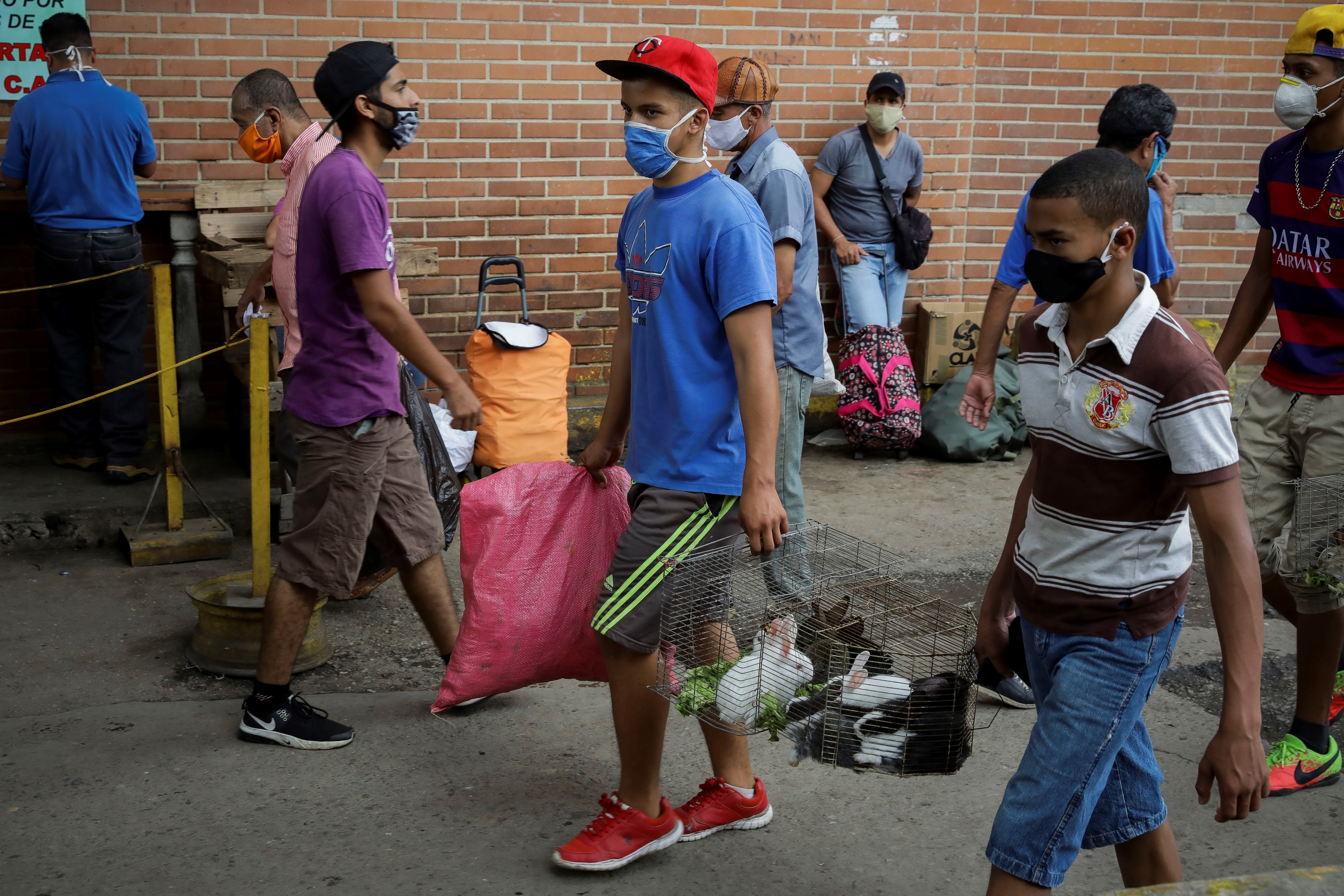 Caracas, epicentro venezolano del coronavirus, pierde el miedo (Fotos y Video)
